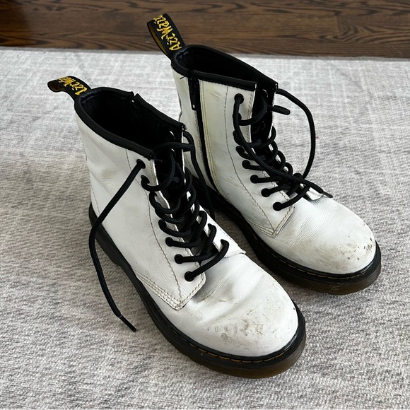 Dr. Martens 1460 J Girl’s White Ankle High Combat Boots Sz 3 - Picture 7 of 12